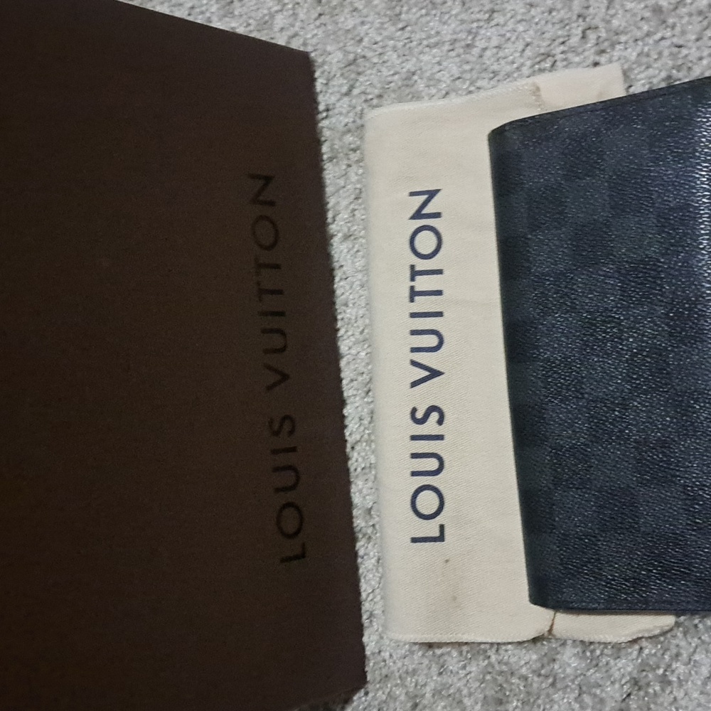 Men's  Louis Vuitton Damier Graphite Continental Wallet - Picture 10 of 14